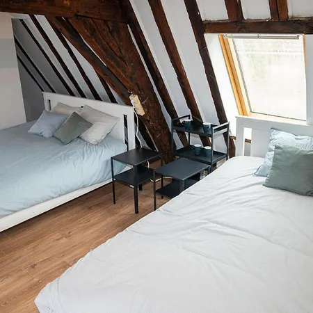 公寓 Stylish Canal-side 2br-1lr Apt, At Center Of